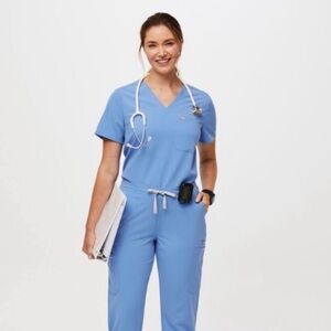 FIGS Ceil blue Catarina one pocket scrub top